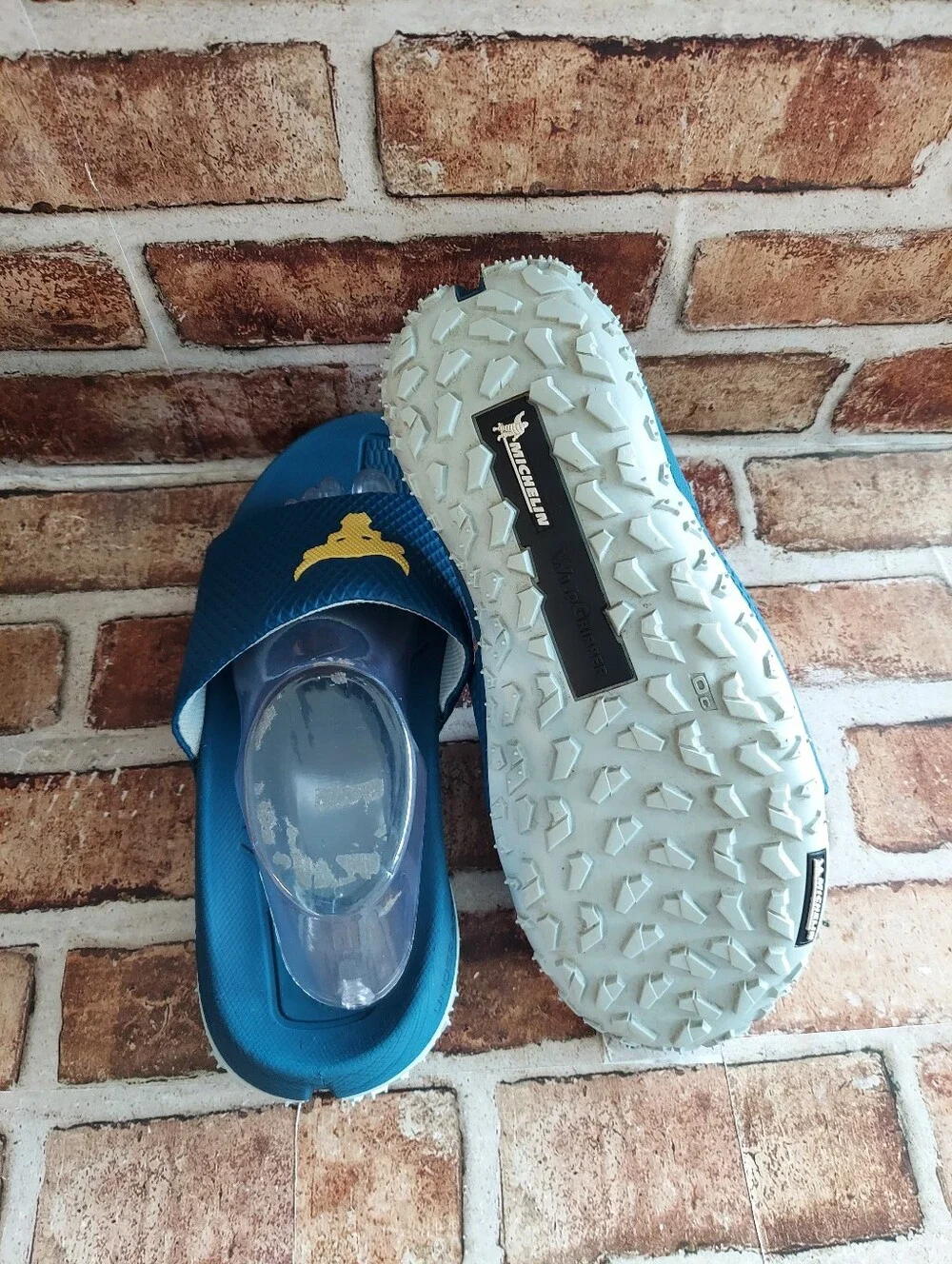 Pre-owned 2022 Under Armour Project Rock Slides